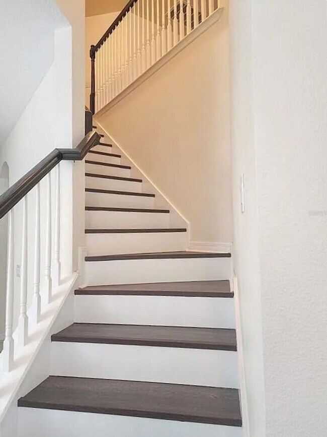 Building Photo - Nona Grove - 4 bedroom 3 bath home with pr...