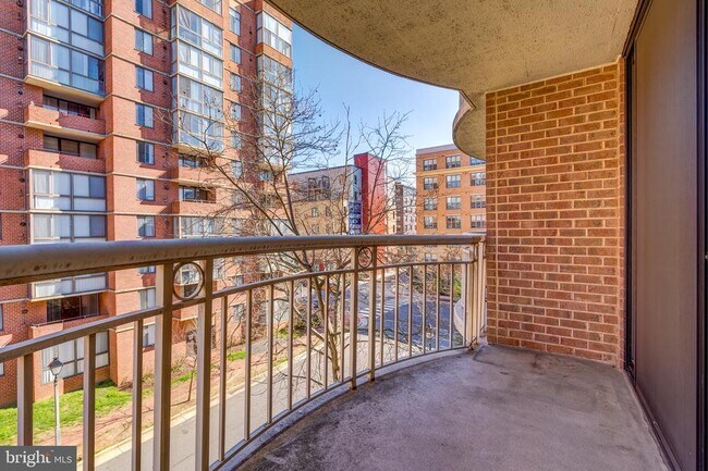 Foto del edificio - 1200 Braddock Pl