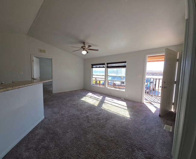 Building Photo - 560 Canal St