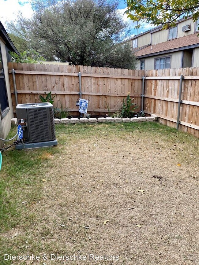 Foto del edificio - 3 br, 2 bath House - 3520 Juanita