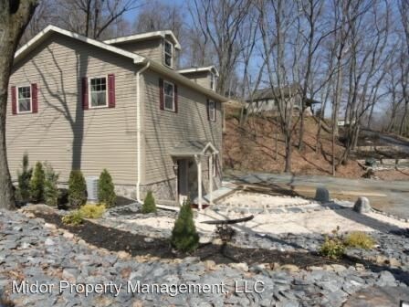 Primary Photo - 3 br, 1.5 bath House - 1001 E River Dr