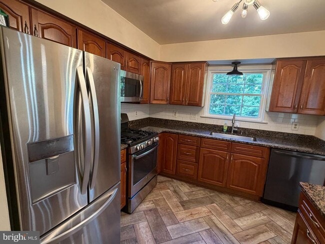 Building Photo - 13480 Foxlease Ct