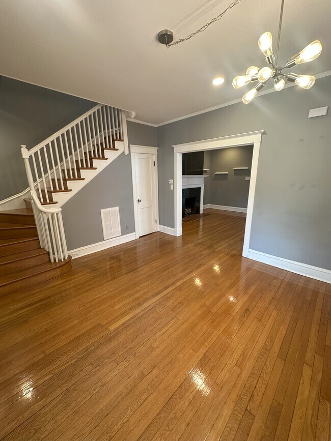 Foto del edificio - 2124 Lakeview Ave