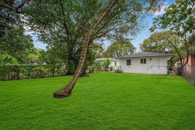 Foto del edificio - 1065 NW 50th St