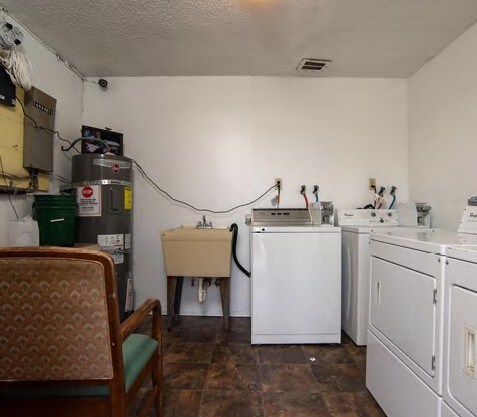Lavandería - 16935 116th Ave SE