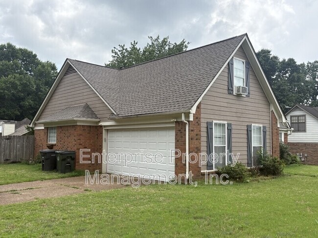 Building Photo - 7037 Meadowlands Pl