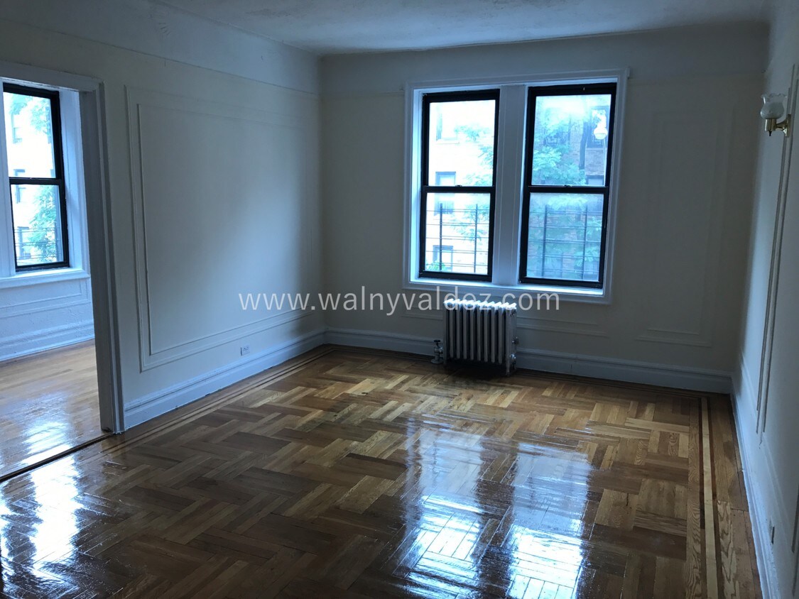 Primary Photo - 2146 Barnes Ave