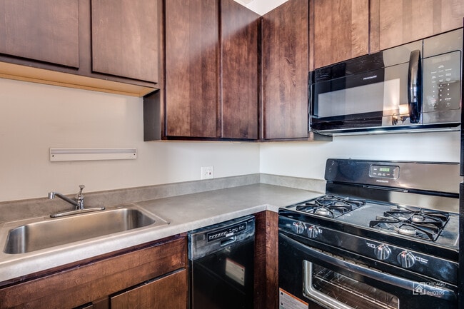 Building Photo - Sheridan Apartments