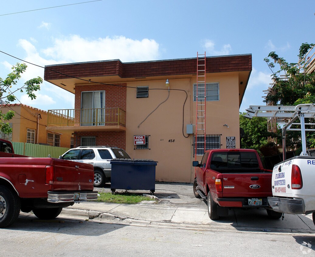 Primary Photo - 458 SW 6th St