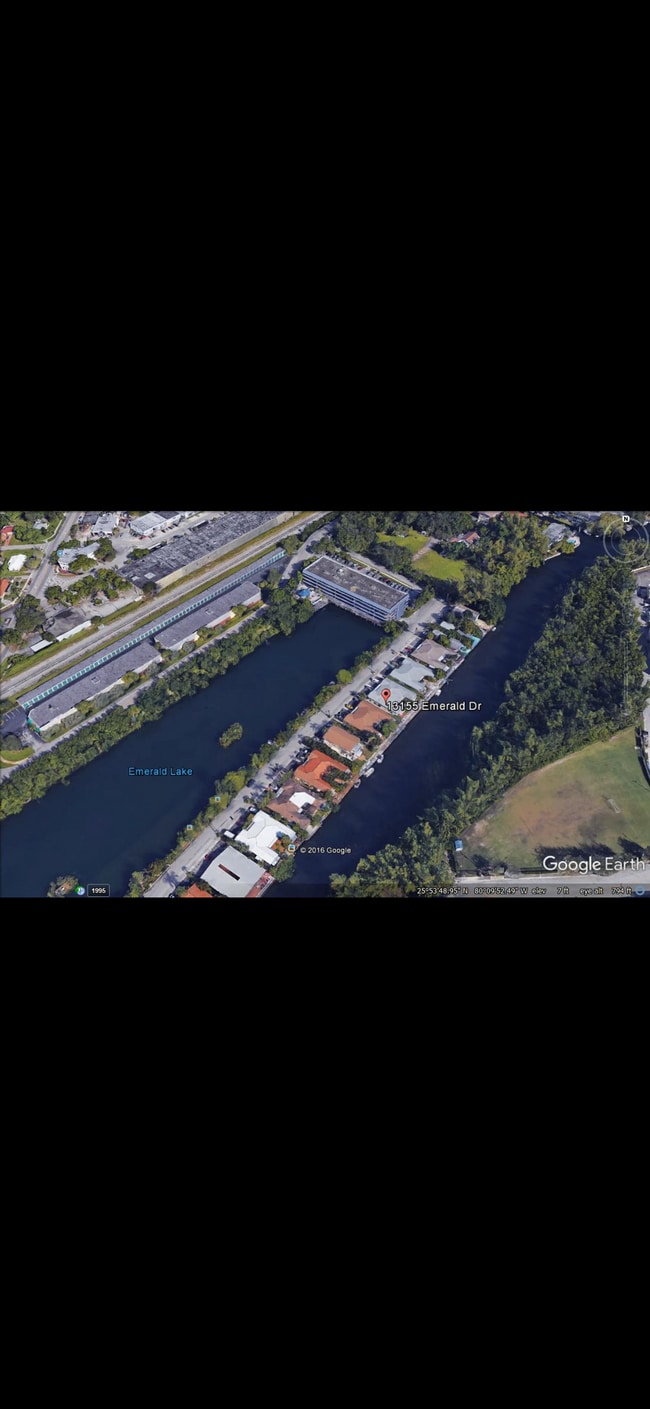 Building Photo - 13155 Emerald Dr