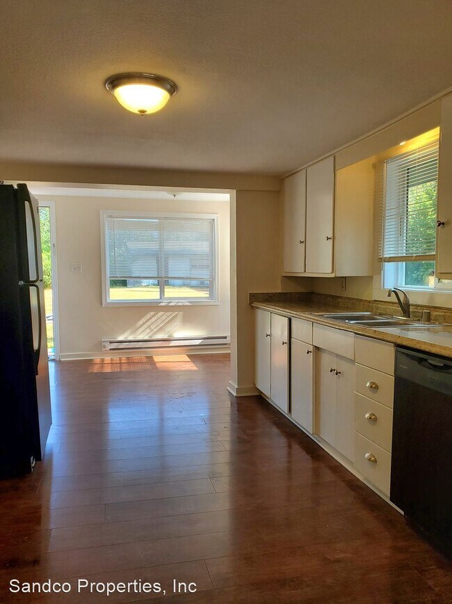 Building Photo - 5 br, 1.5 bath House - 5836 S Stevens St
