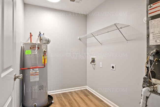 Foto del edificio - 306 Keeneland Dr