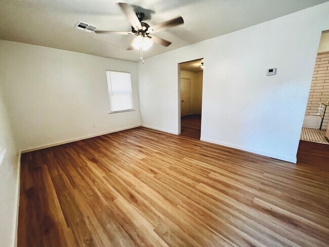 Foto del edificio - Updated 2BD 1BA Home in Midwest City!!!
