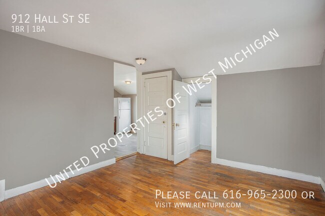 Building Photo - Available Now | 1 Bed, 1 Bath Upper Duplex...