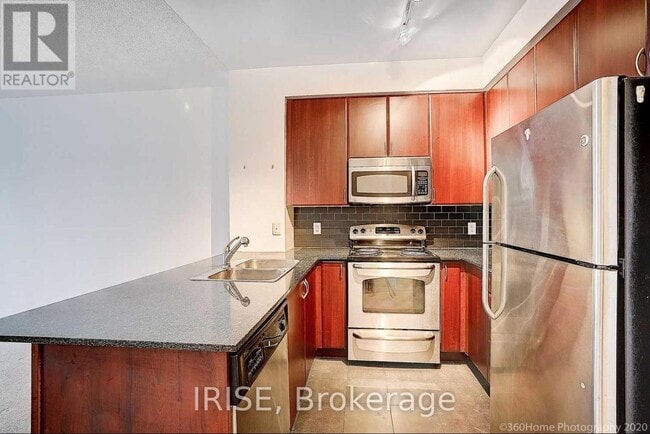Building Photo - 225 Webb Dr