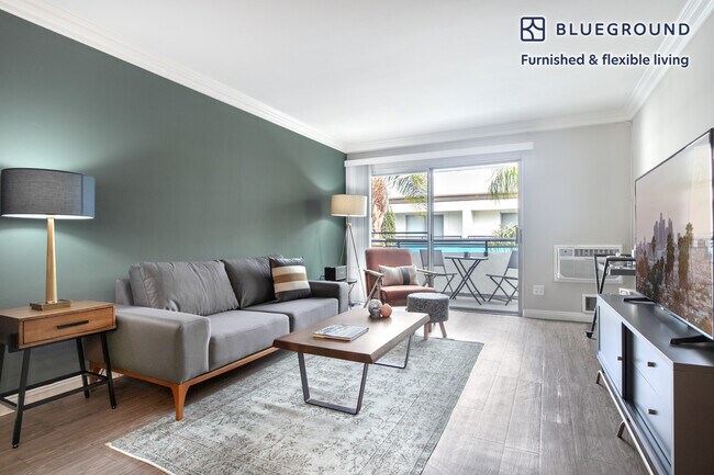 Foto del edificio - 3630 S Sepulveda Blvd