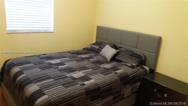 Foto del edificio - 7951 NW 107th Ct