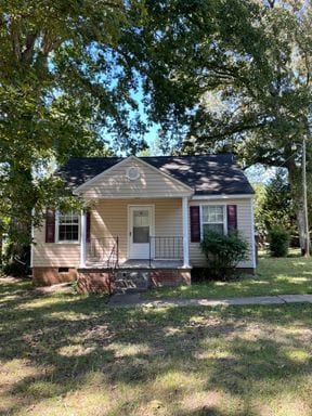 Foto principal - 1211 Camp St