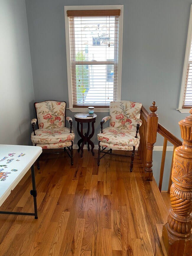 accent area - 1808 Cliff St