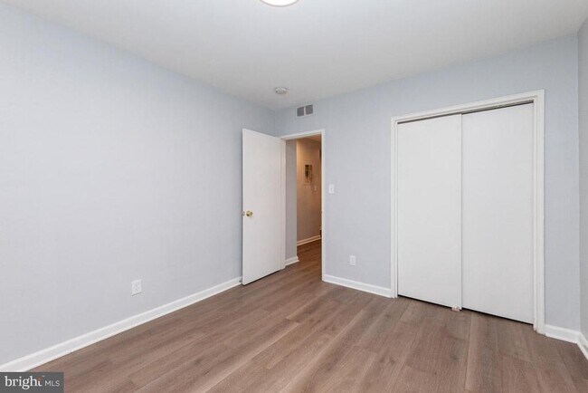 Foto del edificio - 2100 Channing St NE