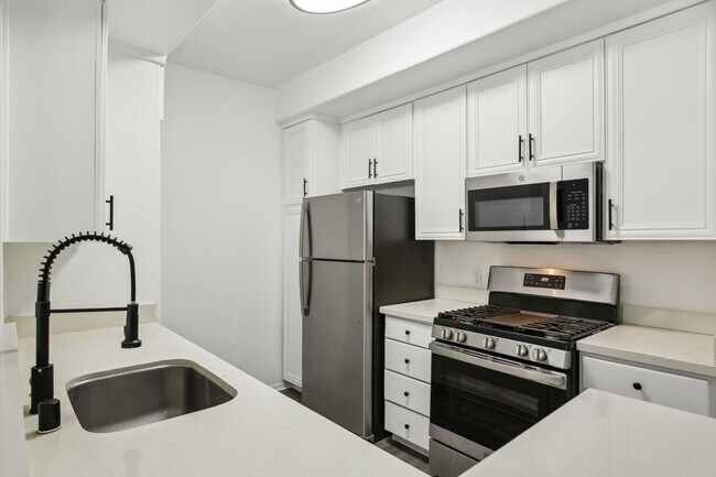 Foto del interior - 1865 North Fuller Ave