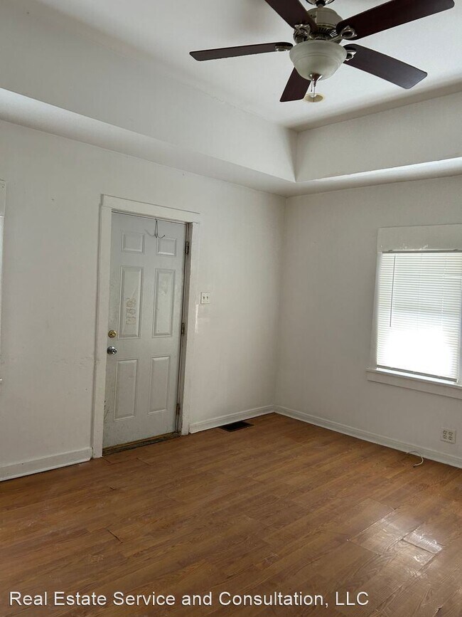 Building Photo - 2 br, 1 bath House - 816 S. Pasfield