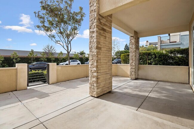 Foto del edificio - 370 Broadway Dr