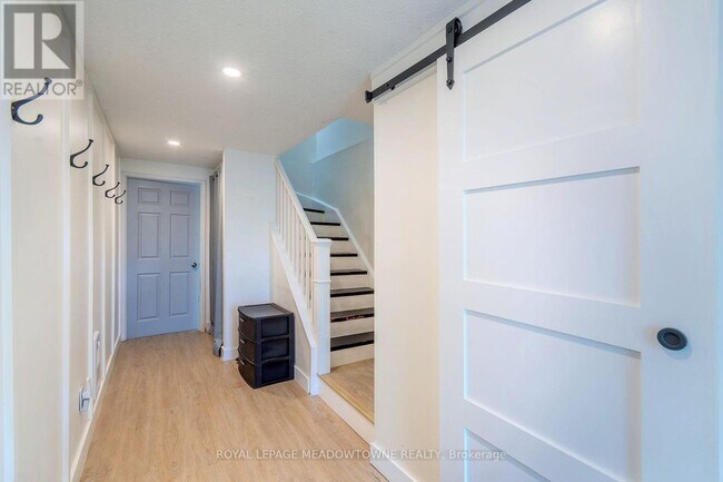 Building Photo - 2651 Aquitaine Ave