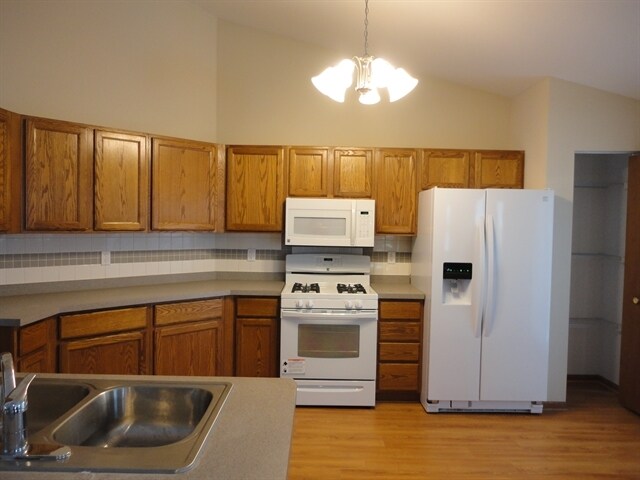 Foto del edificio - 106 James Cir SE