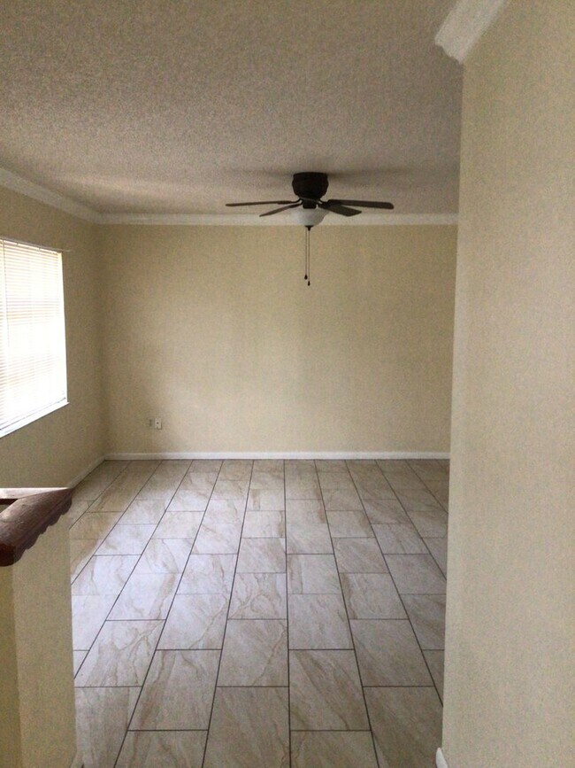 Foto del edificio - 2/2/2  SINGLE FAMILY IN GREAT LOCATION CALL LINDA PATTI 386.837.2882