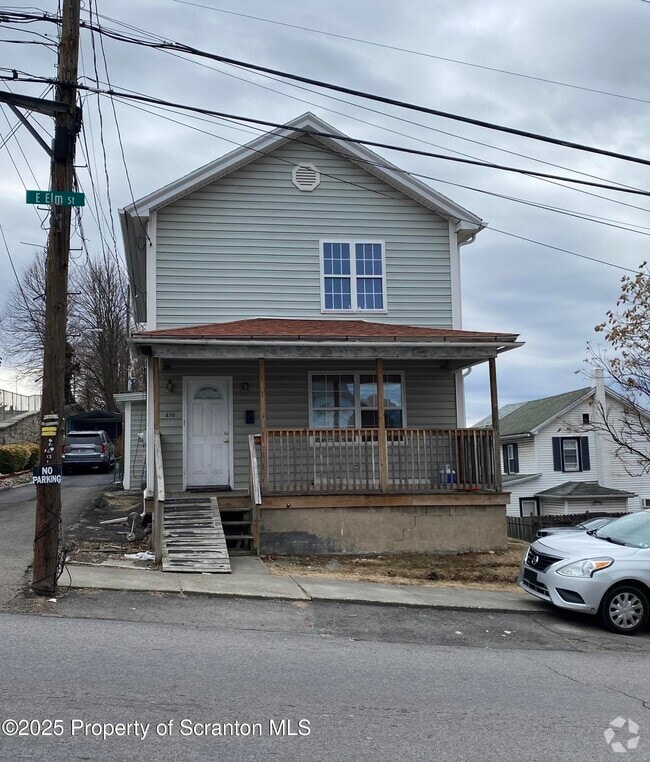 Building Photo - 416 E Elm St