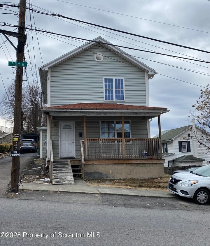 Primary Photo - 416 E Elm St
