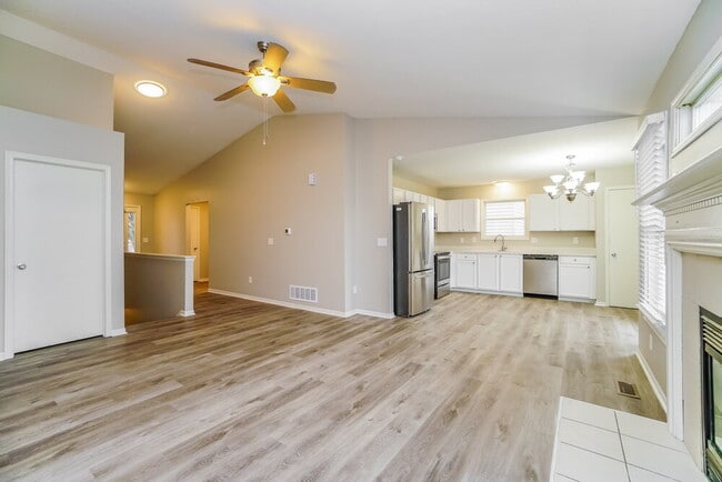 Building Photo - 3421 Brook Spring Dr