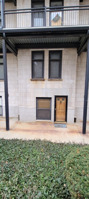 Entrance - 4938 S Drexel Blvd