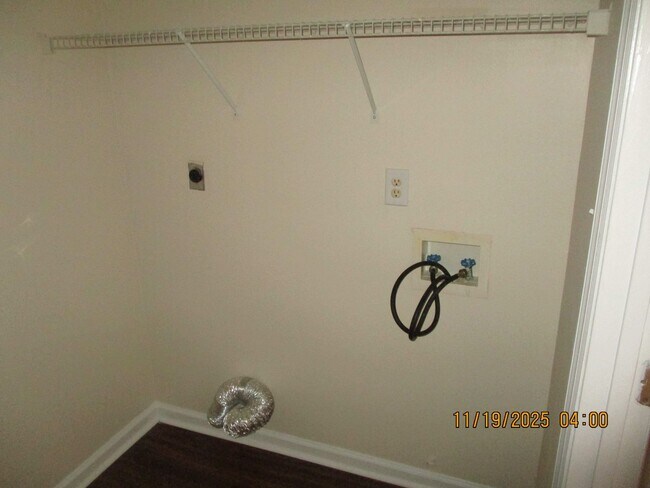 Foto del edificio - 2517 Cardinal St