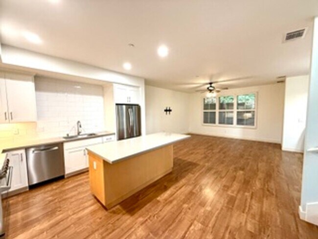 Building Photo - Coming Soon! Desirable 4 bedroom in Scotts Valley!