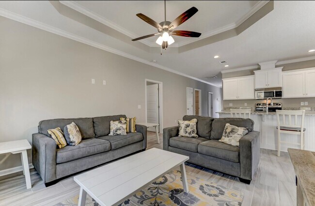 Foto del edificio - Convenient 3-Bedroom Home Near Kings Bay –...