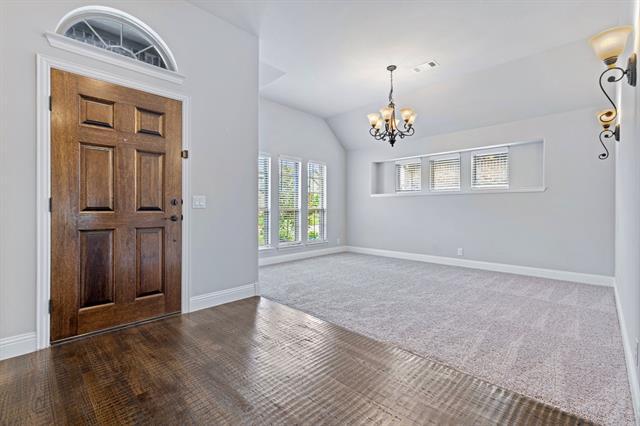 Foto del edificio - 2115 Victoria Ln
