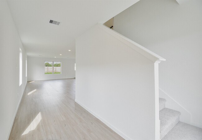 Building Photo - 18546 Cepagatti Dr