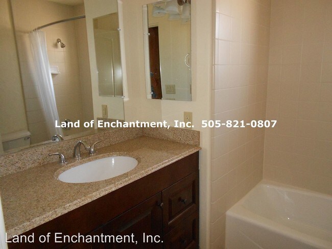 Building Photo - 2 br, 1 bath Apartment - 5309 10th Ct. NW #A