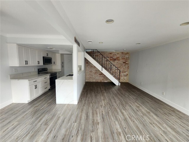 Building Photo - 16403 De Anza Cir