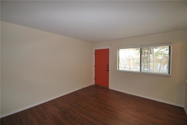 Foto del edificio - 5004 Live Oak St
