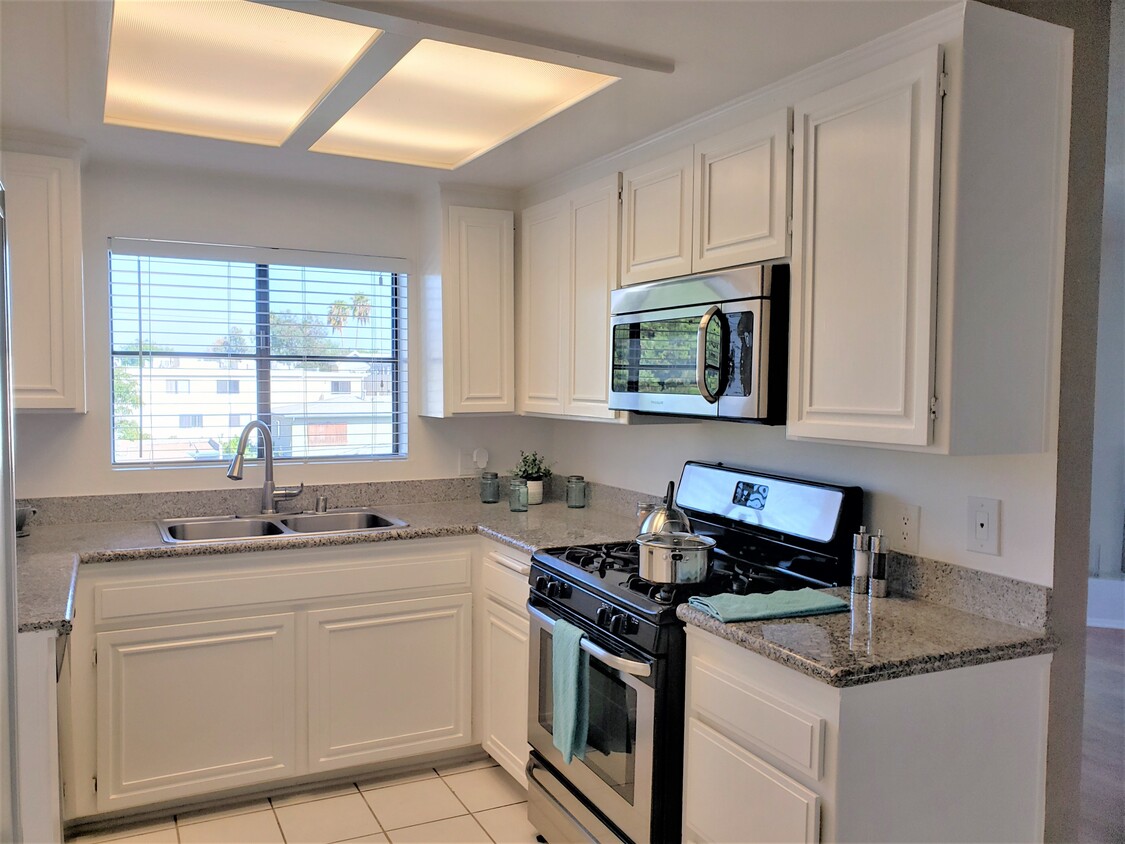 Primary Photo - Denny Avenue Apartments
