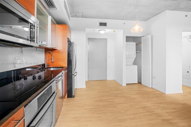 Foto del edificio - 3451 NE 1st Ave