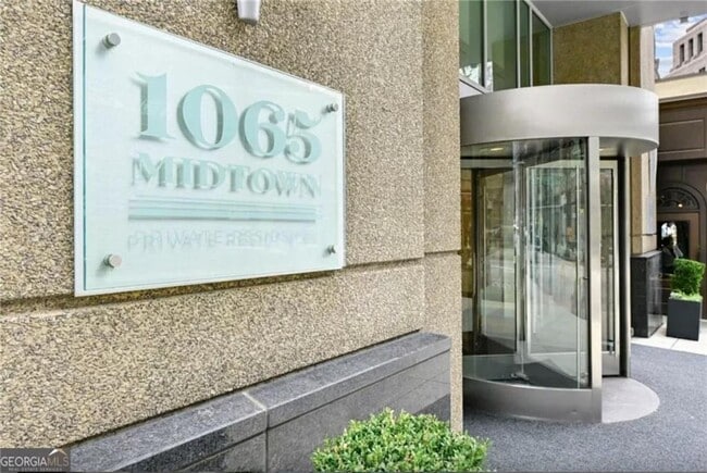 Foto del edificio - 1065 Peachtree St NE