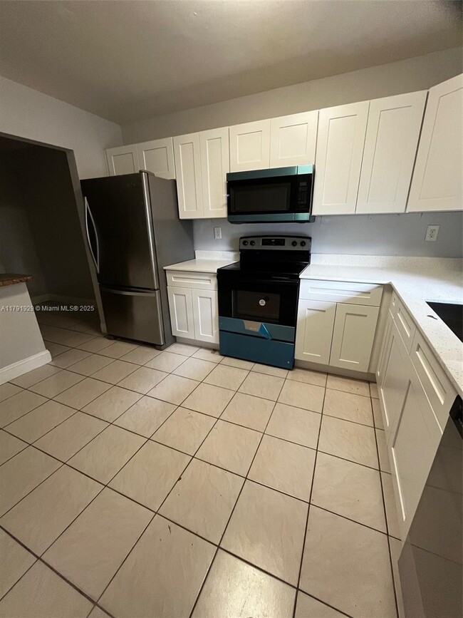 Foto del edificio - 3158 Coral Springs Dr