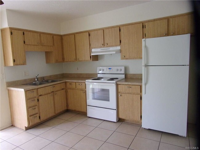 Building Photo - 7951 W Fern Pl