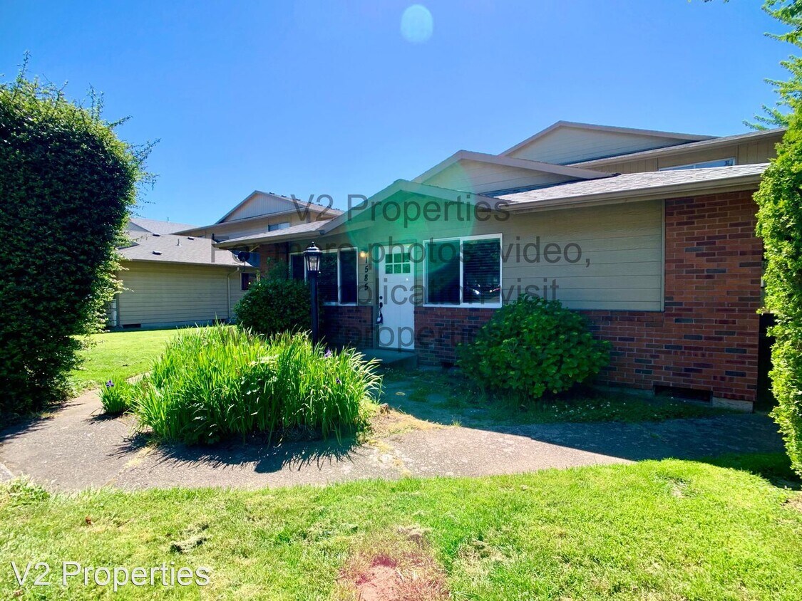 2 br, 1 bath House 1585 NE Kane Dr. House Rental in Gresham, OR