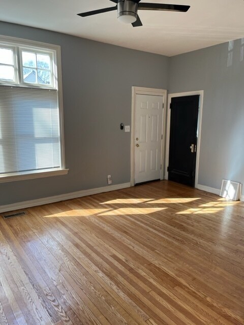Foto del edificio - 7927 S Burnham Ave