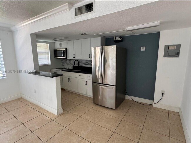 Foto del edificio - 3901 SW 112th Ave